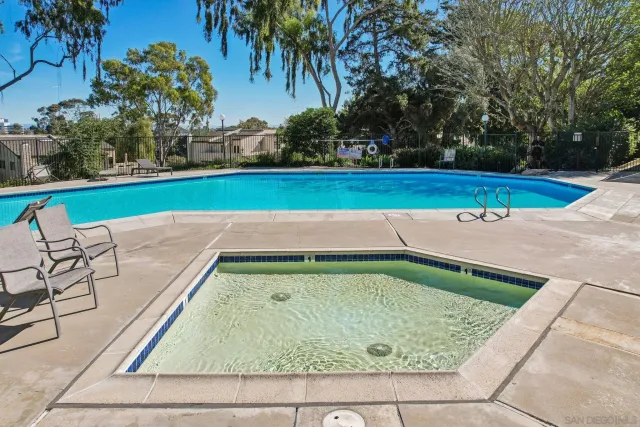 $1,255,000 | 8988 Caminito Verano, La Jolla, CA 92037