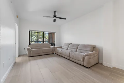 $400,000 | 2807 Veronia Drive, Unit 107, Palm Beach Gardens, FL 33410