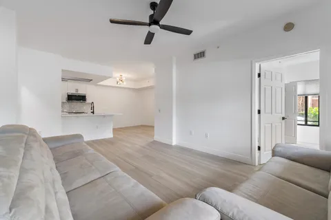 $400,000 | 2807 Veronia Drive, Unit 107, Palm Beach Gardens, FL 33410