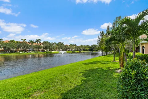 $400,000 | 2807 Veronia Drive, Unit 107, Palm Beach Gardens, FL 33410