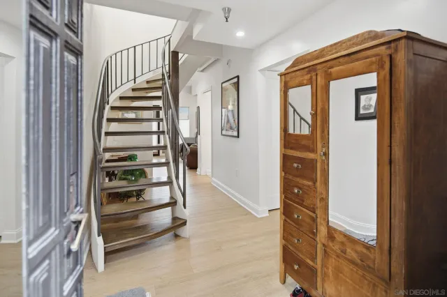 $1,949,000 | 835 D Avenue, Unit 5, Coronado, CA 92118