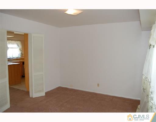 8 Tamarack Road Somerset, NJ 08873 - Photo 4 of 8 a room with window