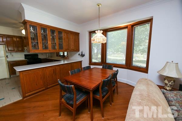 5712 Crutchfield Road Raleigh, NC 27606 - Photo 3 of 21 Bay window in breakfast area