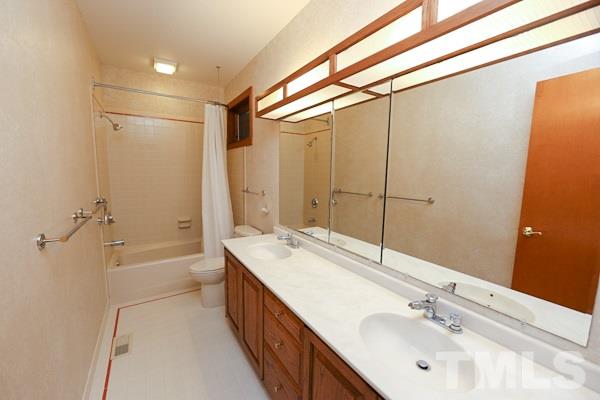 5712 Crutchfield Road Raleigh, NC 27606 - Photo 9 of 21 Double vanity
