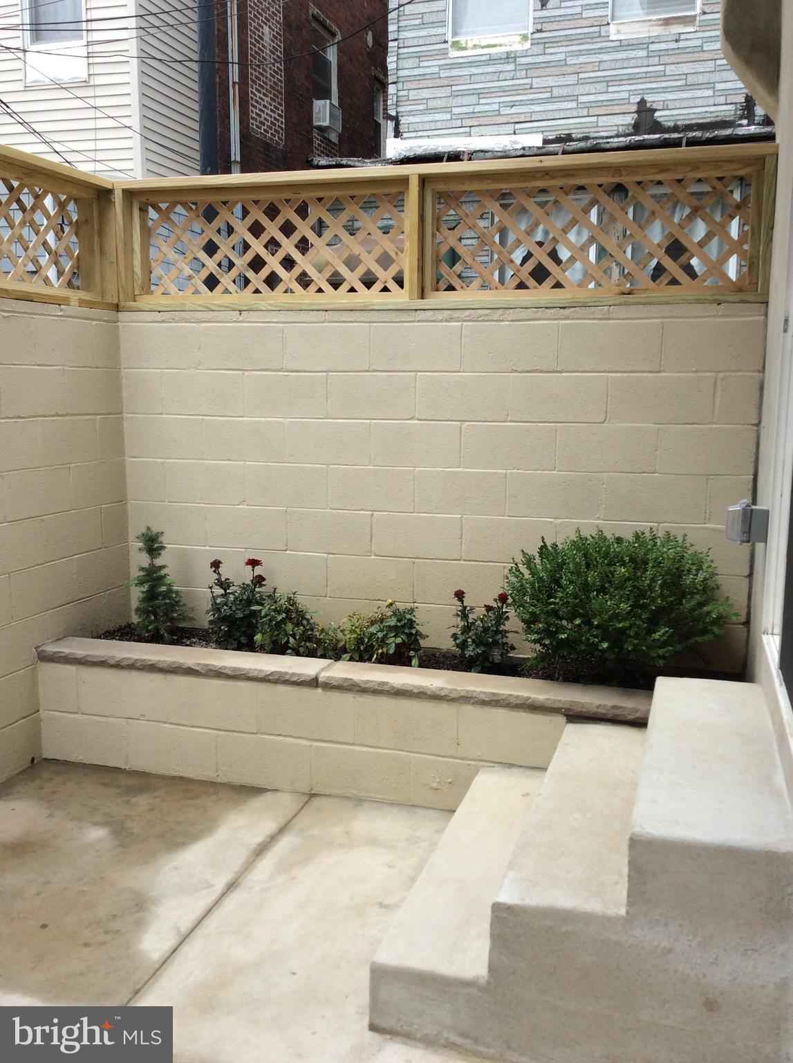 432 Tasker Street Philadelphia, PA 19148 - Photo 22 of 33 1st floor courtyard/
garden