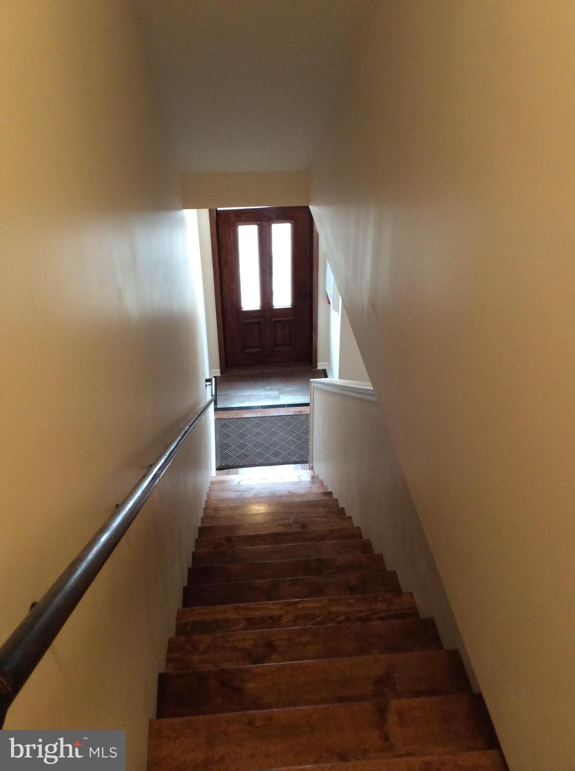 432 Tasker Street Philadelphia, PA 19148 - Photo 10 of 33 Stairwells and hallways -great lighting