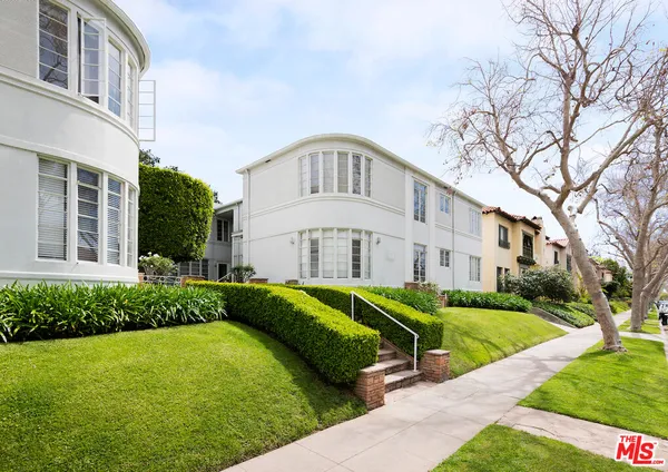 $3,350 | 154 North Sycamore Avenue, Unit 4, Los Angeles, CA 90036