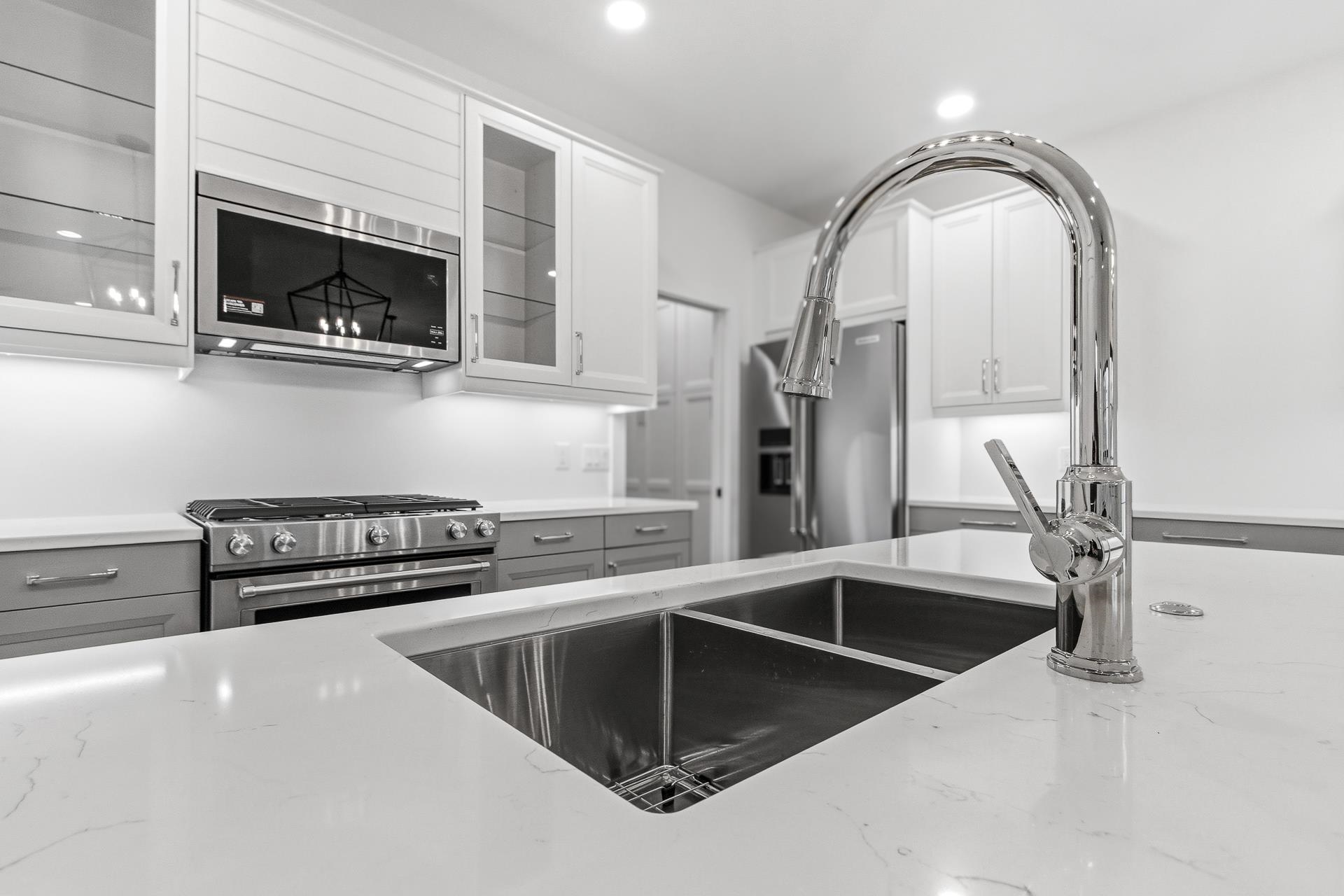 317 Maple Pardeeville, WI 53954 - Photo 6 of 42