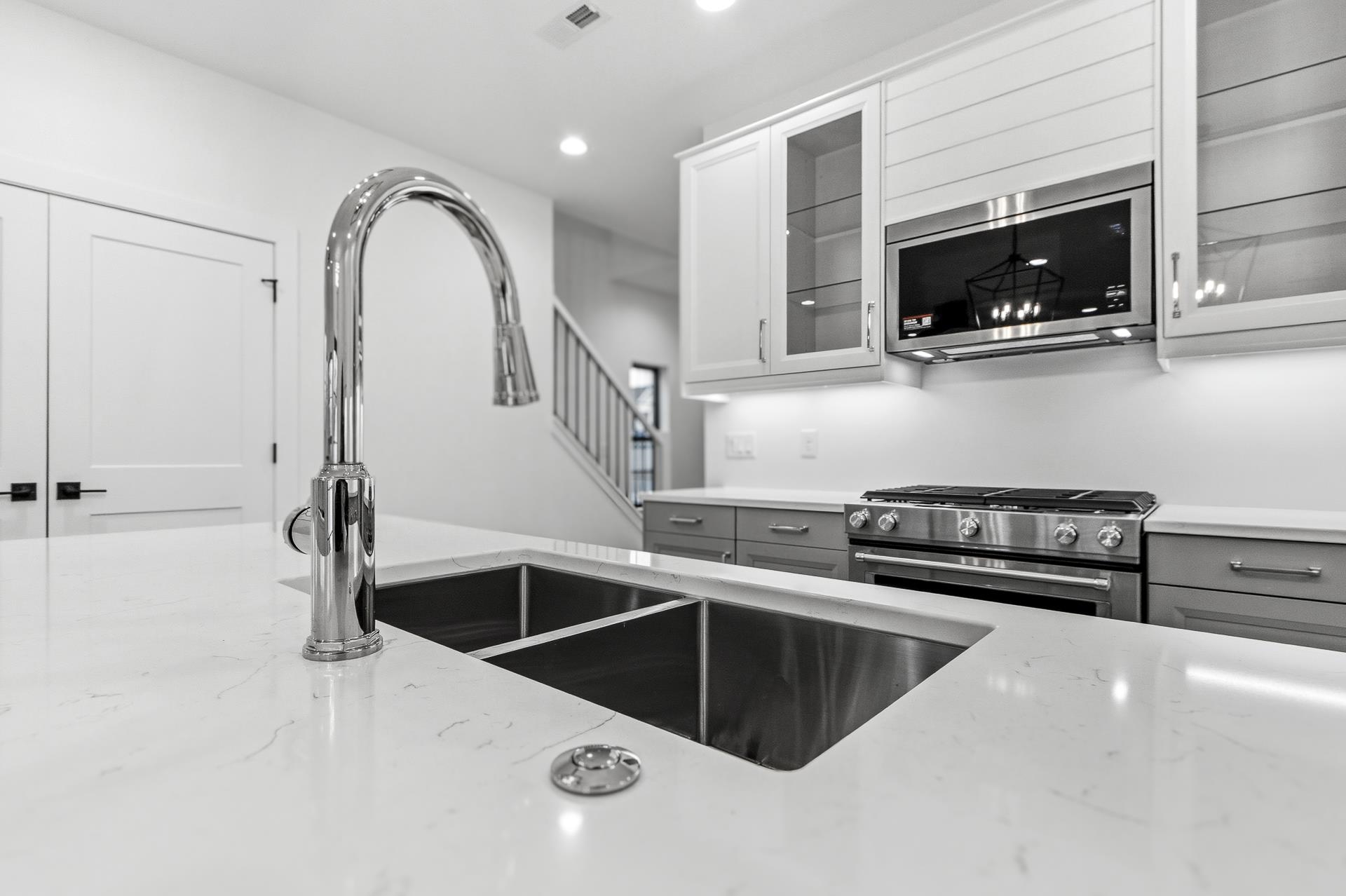 317 Maple Pardeeville, WI 53954 - Photo 8 of 42