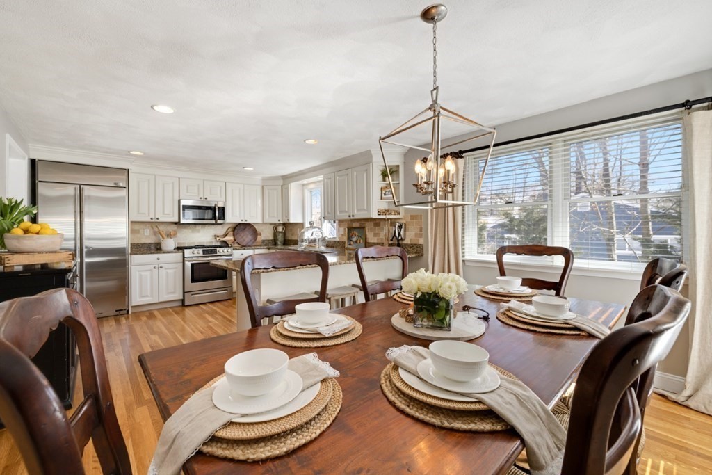 11 Island Road Lynnfield, MA 01940 - Photo 11 of 40 Gallery Image 11