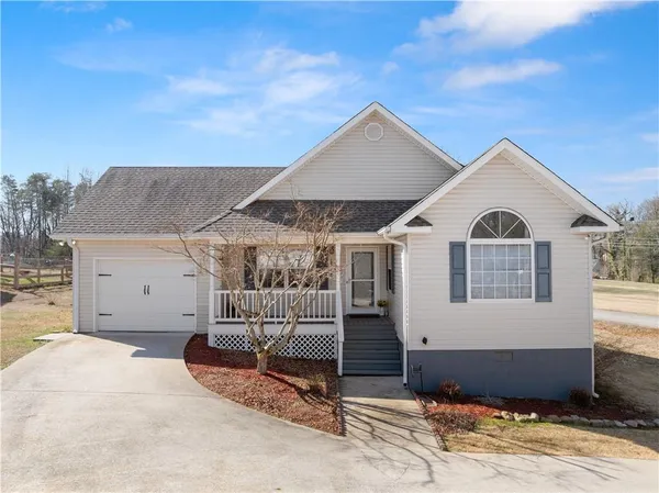 $329,900 | 340 Old Clarkesville Highway, Cleveland, GA 30528