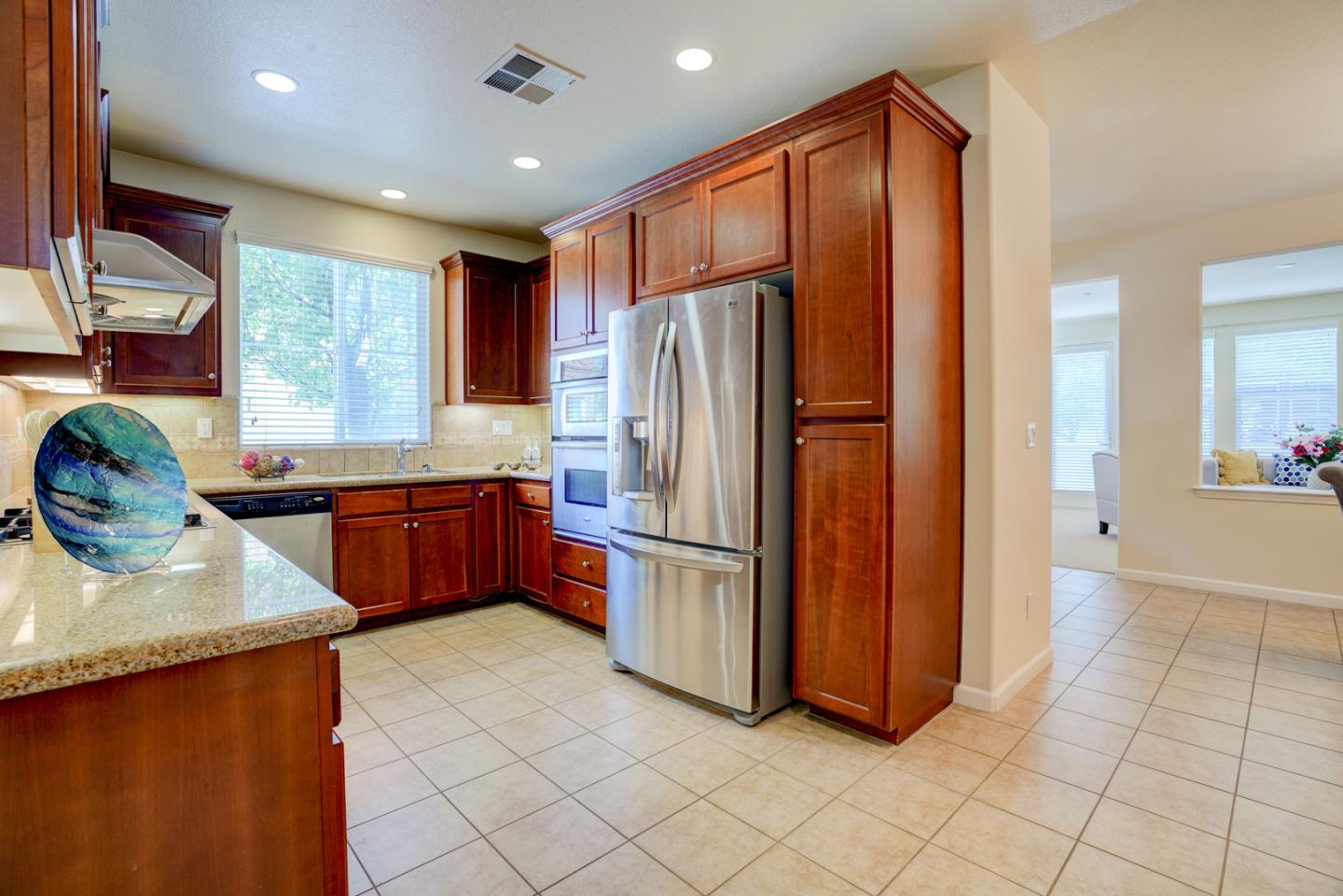 5300 Fioli Loop San Ramon, CA 94582 - Photo 12 of 38 Gallery Image 12
