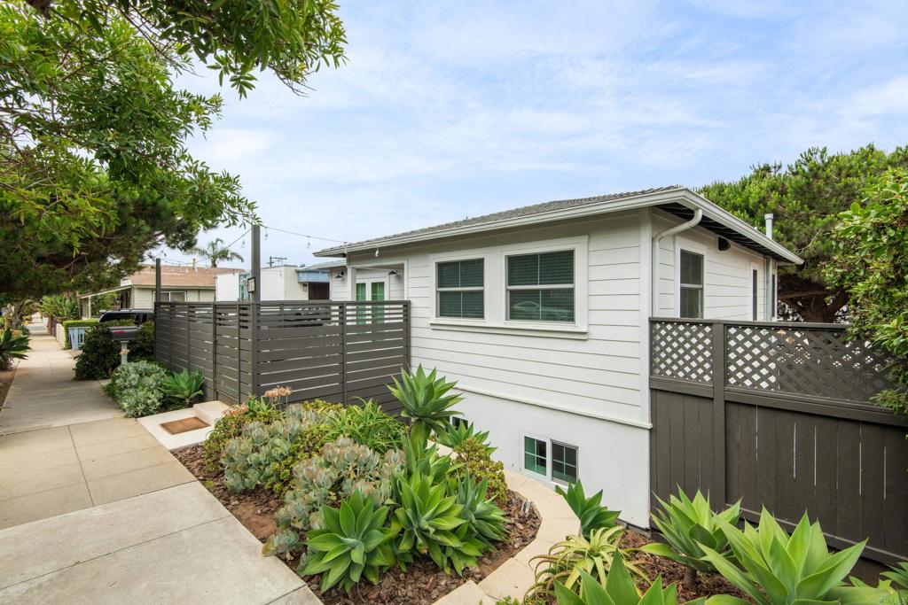 937 3rd Street Encinitas, CA 92024 - Photo 4 of 33