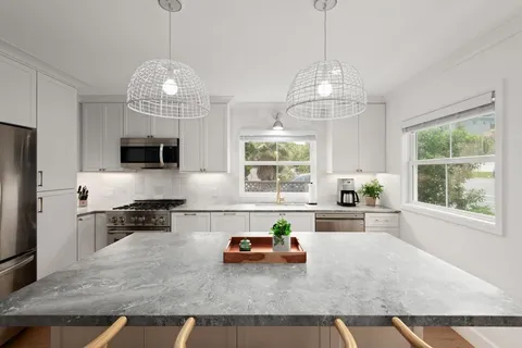 $3,499,995 | 937 3rd Street, Encinitas, CA 92024