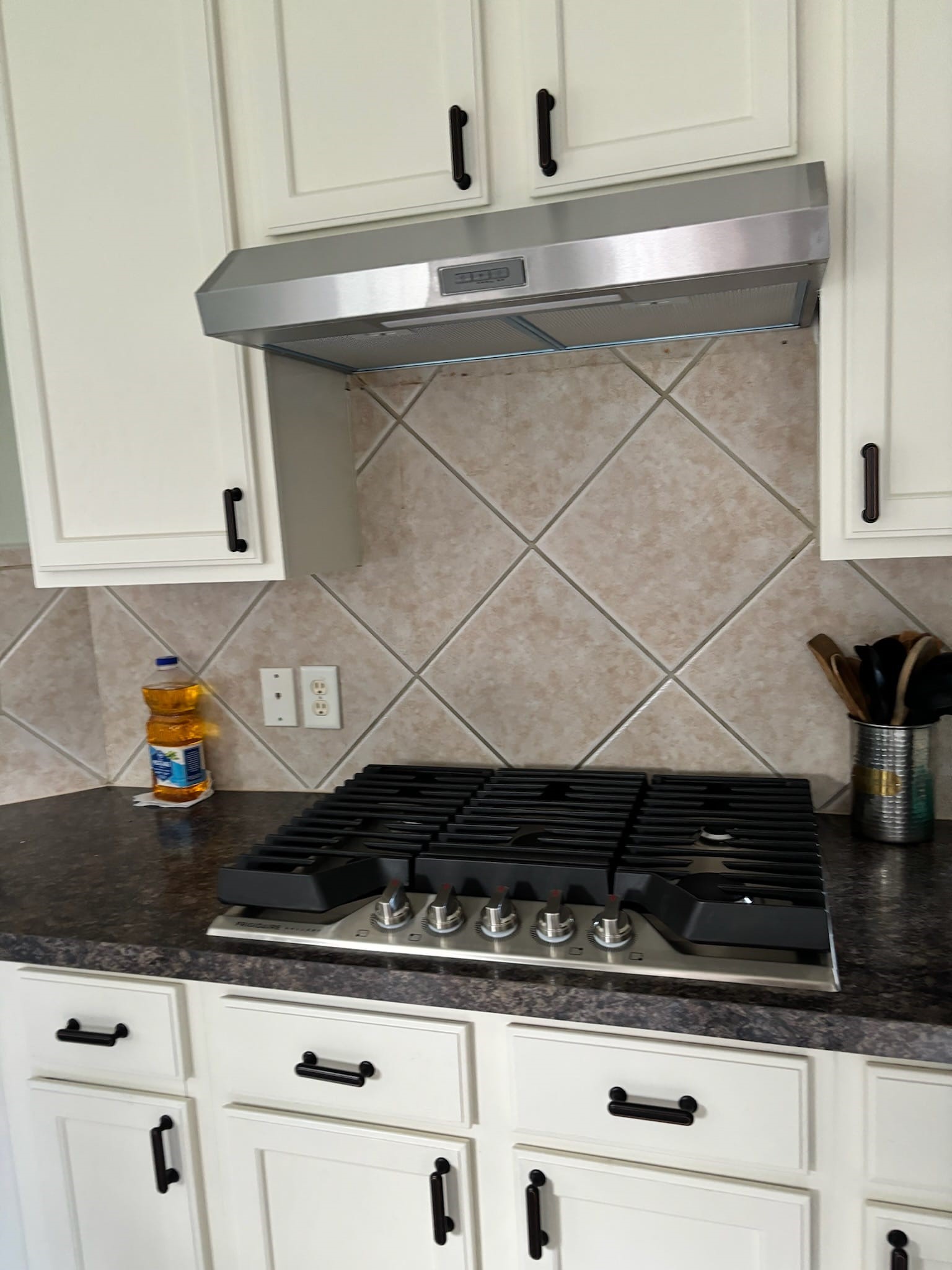6014 Knollwood Trail Spring, TX 77373 - Photo 13 of 31 New Cooktop and Vent Hood October 2024