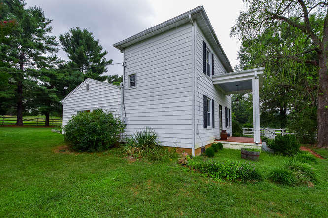 2360 East Ruritan Road Roanoke, VA 24012 - Photo 22 of 31 2360 E Ruritan Rd Roanoke VA-small-022-2