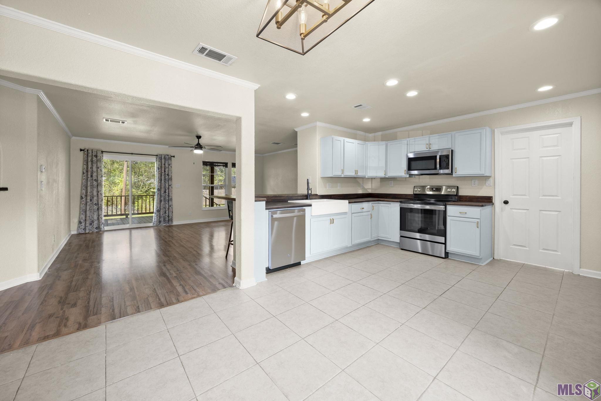 7541 Summer Pl Avenue Baton Rouge, LA 70811 - Photo 3 of 21