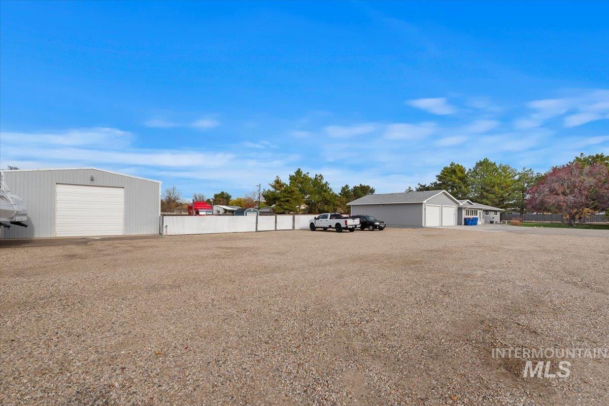 11650 Columbia Road Boise, ID 83709 - Photo 32 of 32 View of yard with an outbuilding