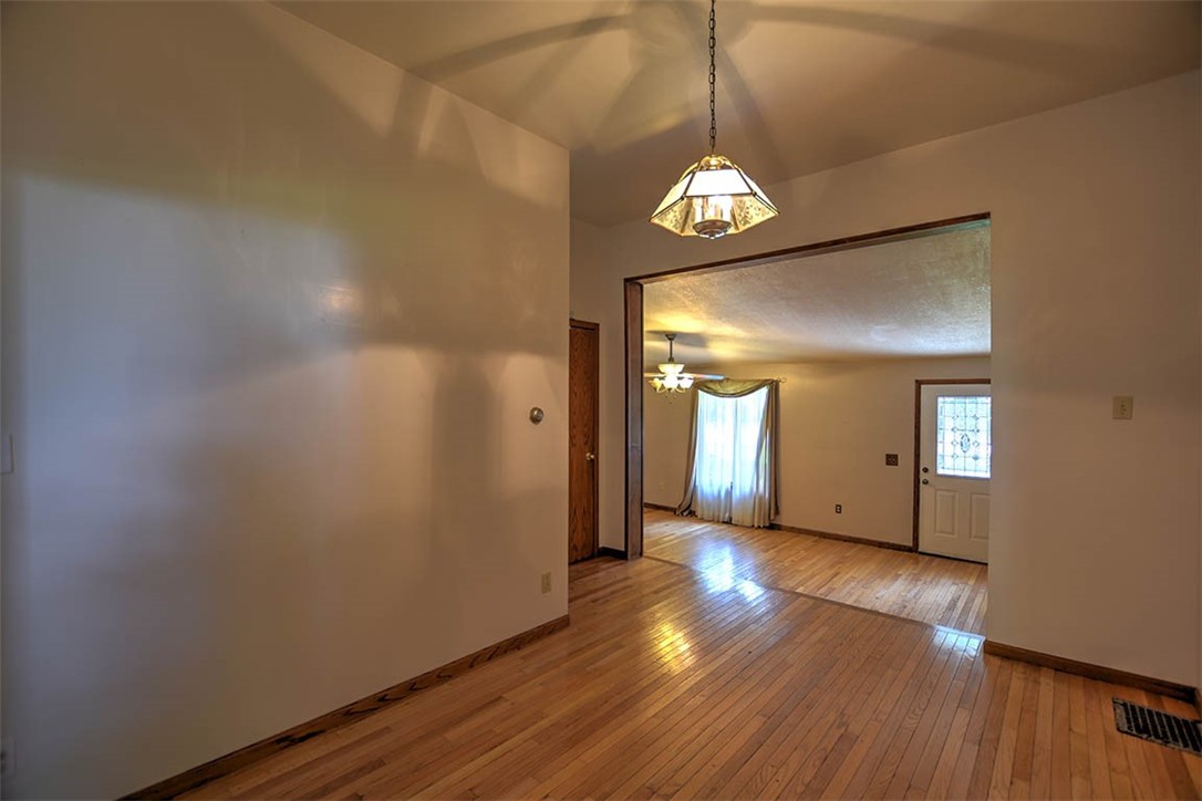 418 West 1st Street Assumption, IL 62510 - Photo 13 of 28
