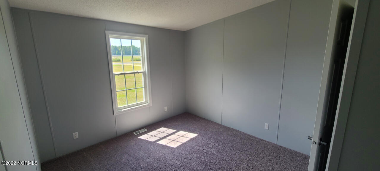 569 Kelly Road Mount Olive, NC 28365 - Photo 8 of 11 8