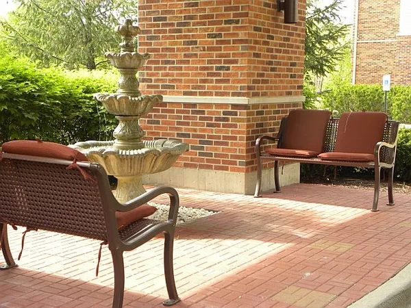 $116,900 | 801 North McLean Boulevard, Unit 136, Elgin, IL 60123