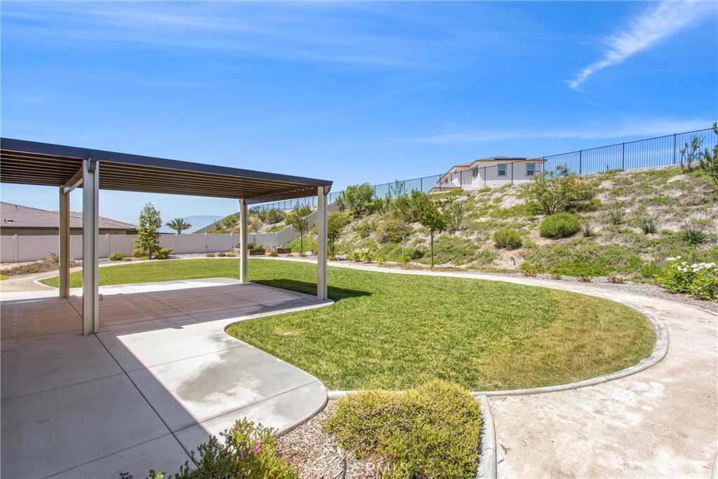 1173 Matterhorn Street Riverside, CA 92506 - Photo 33 of 52