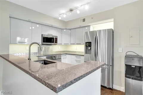 $264,900 | 1280 Wildwood Lakes Boulevard, Unit 104, Naples, FL 34104