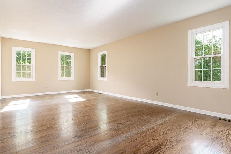 12002 South Gate Roscoe, IL 61073 - Photo 8 of 64
