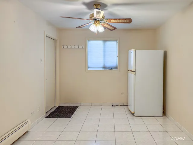 $2,750 | 1904 Winston Lane, Schaumburg, IL 60193