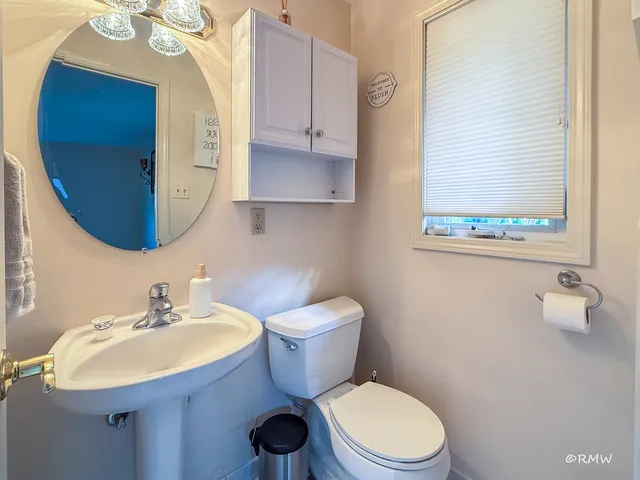 $2,750 | 1904 Winston Lane, Schaumburg, IL 60193