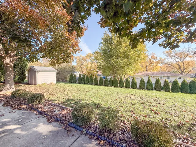 $2,750 | 1904 Winston Lane, Schaumburg, IL 60193