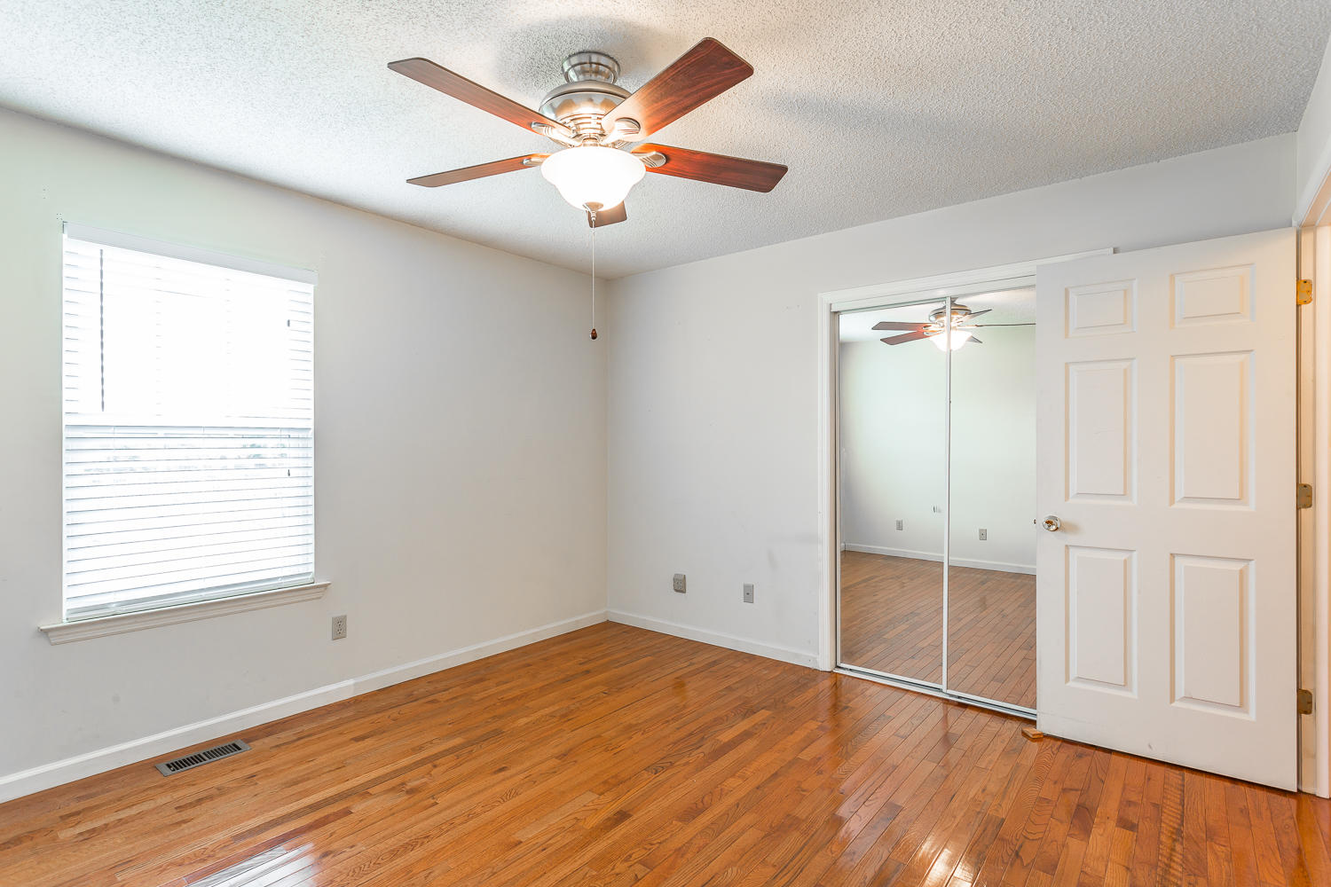 8501 Hale Road Hixson, TN 37343 - Photo 41 of 53 8501 Hale Interiors -26