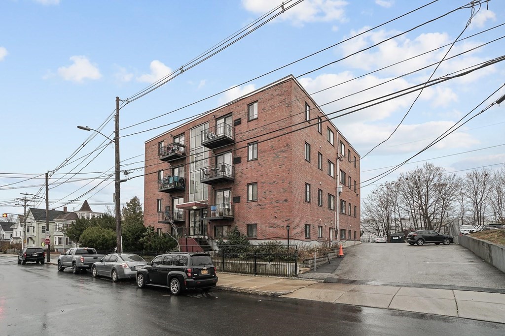 39 Crescent Avenue, Unit 5 Chelsea, MA 02150 - Photo 4 of 20