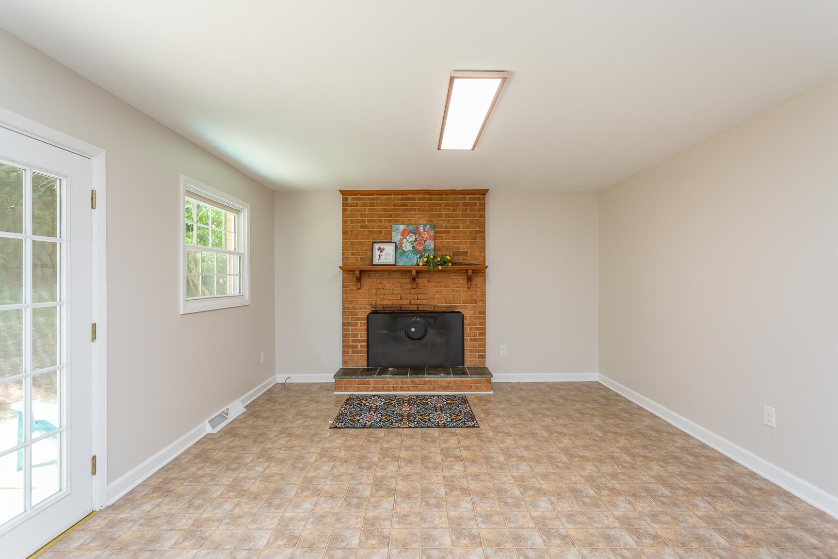 16 Woodlee Road Staunton, VA 24401 - Photo 5 of 35 Gallery Image 5