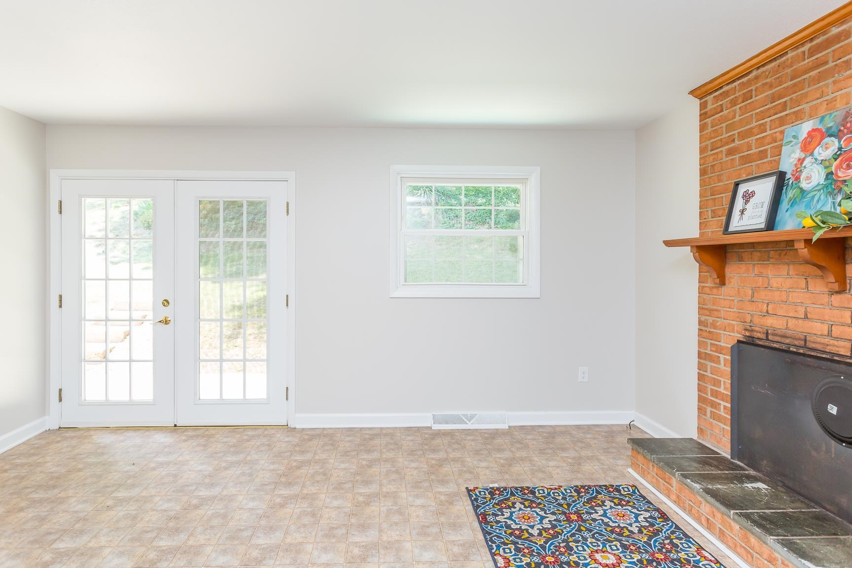 16 Woodlee Road Staunton, VA 24401 - Photo 6 of 35 Gallery Image 6