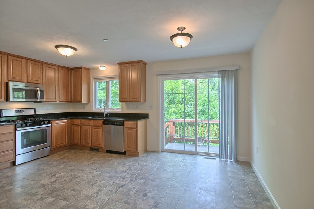 41 Boston Road, Unit 414 Billerica, MA 01862 - Photo 4 of 21 Gallery Image 4
