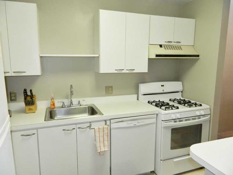 2104 Kenzie Road Pittsburgh, PA 15205 - Photo 10 of 24 Kitchen.