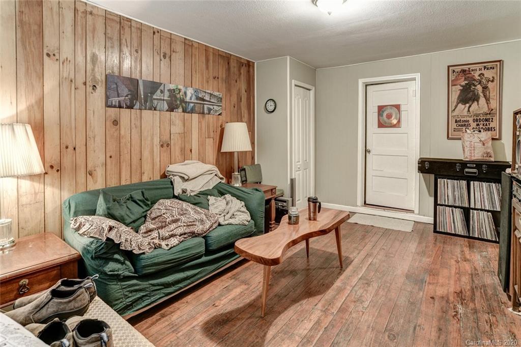 83 Washington Road Asheville, NC 28801 - Photo 17 of 37 Gallery Image 17