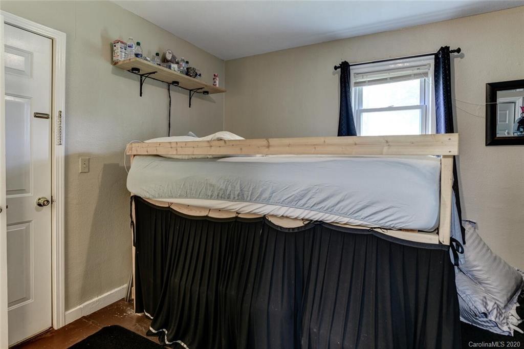 83 Washington Road Asheville, NC 28801 - Photo 31 of 37 Gallery Image 31