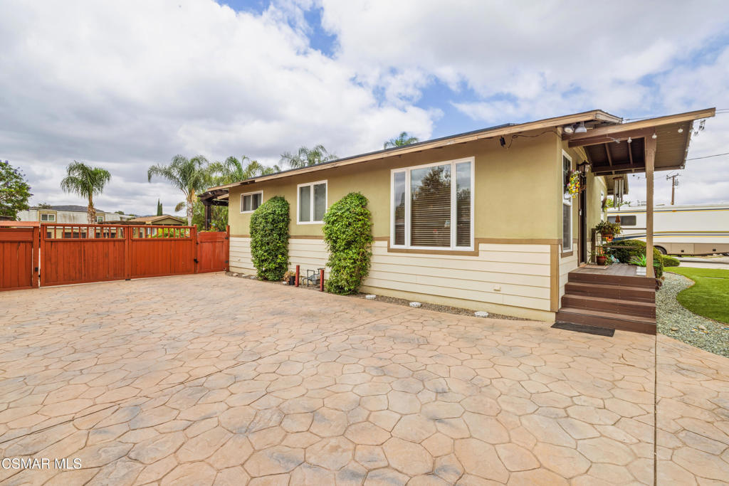 5060 Alta Street Simi Valley, CA 93063 - Photo 5 of 24