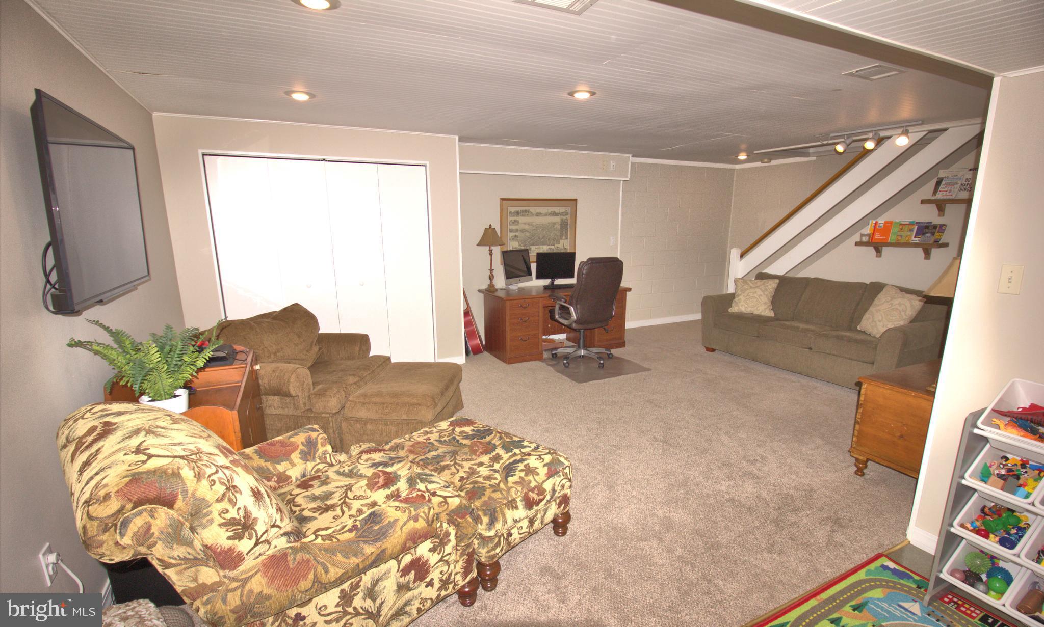 123 West 7th Street Lititz, PA 17543 - Photo 26 of 38