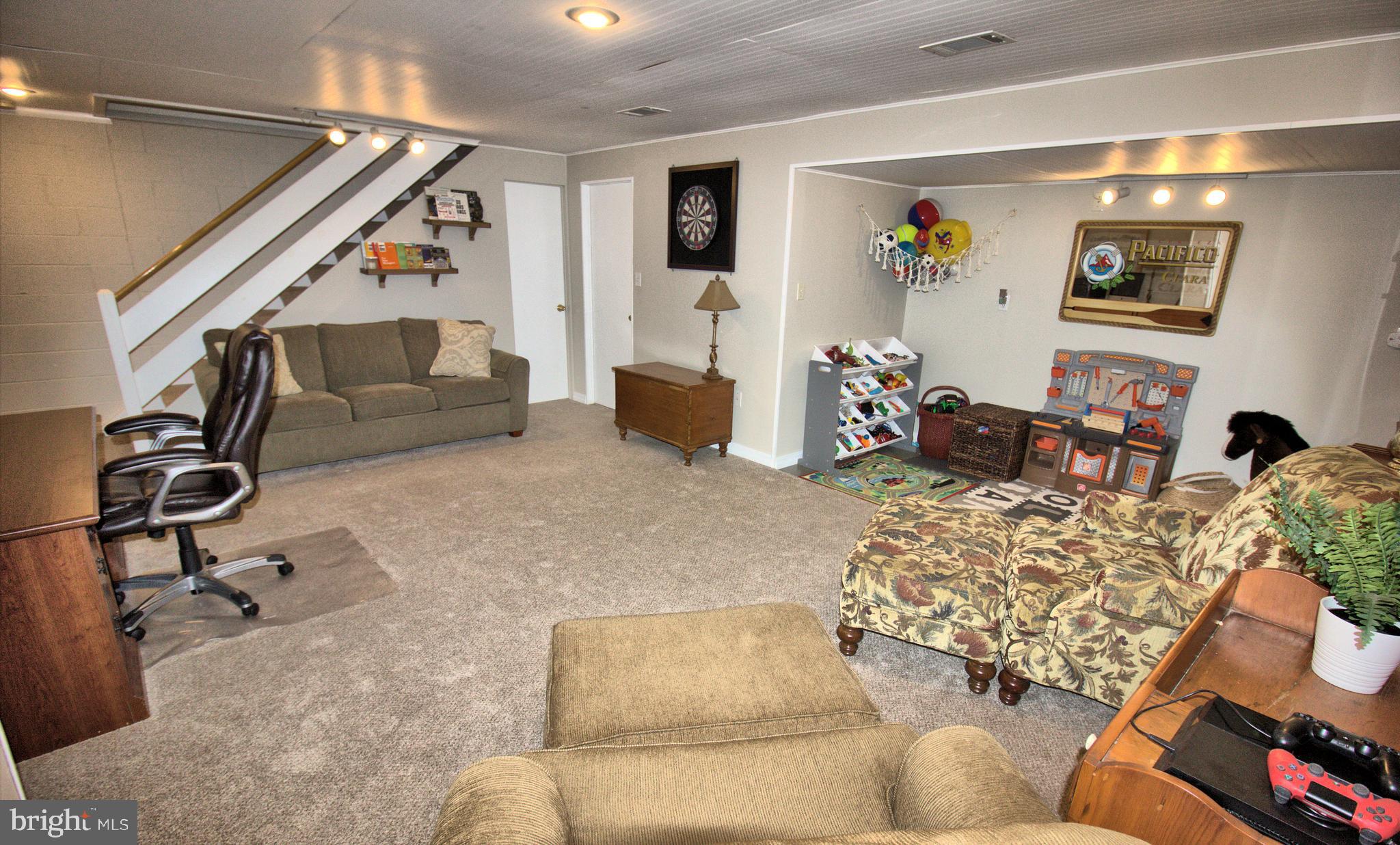 123 West 7th Street Lititz, PA 17543 - Photo 28 of 38
