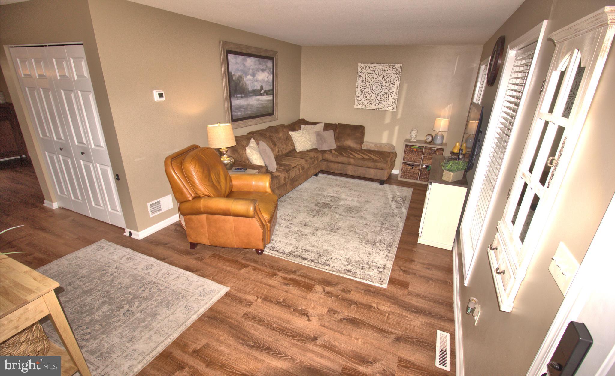 123 West 7th Street Lititz, PA 17543 - Photo 3 of 38