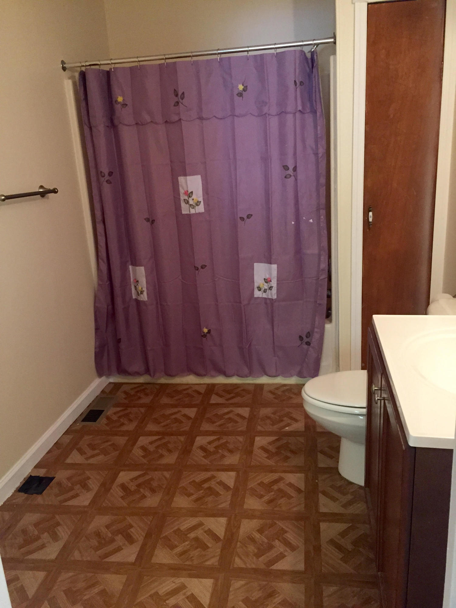 723 Corum Road Knoxville, TN 37924 - Photo 14 of 18 Bathroom