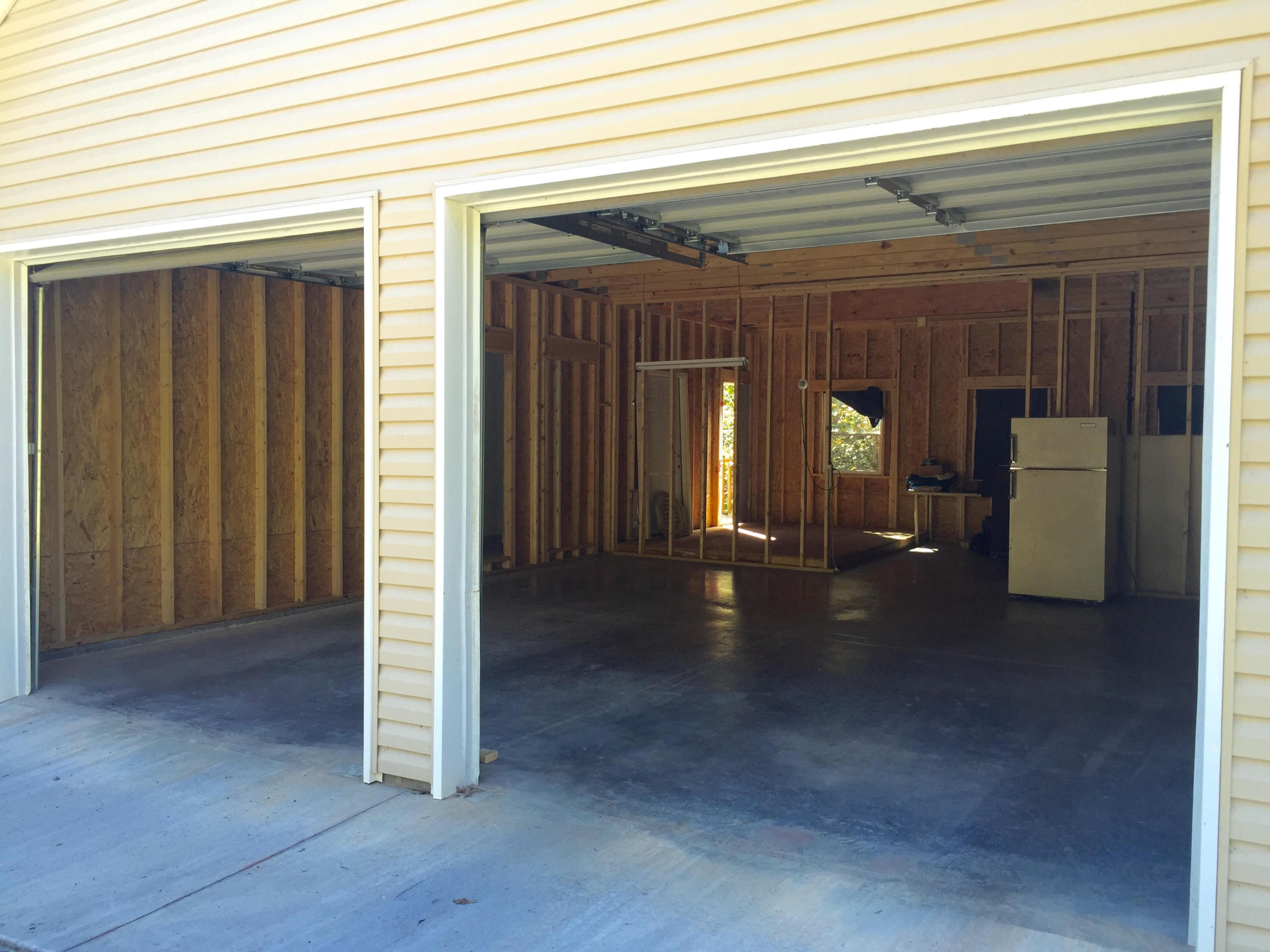 723 Corum Road Knoxville, TN 37924 - Photo 17 of 18 Two car garage