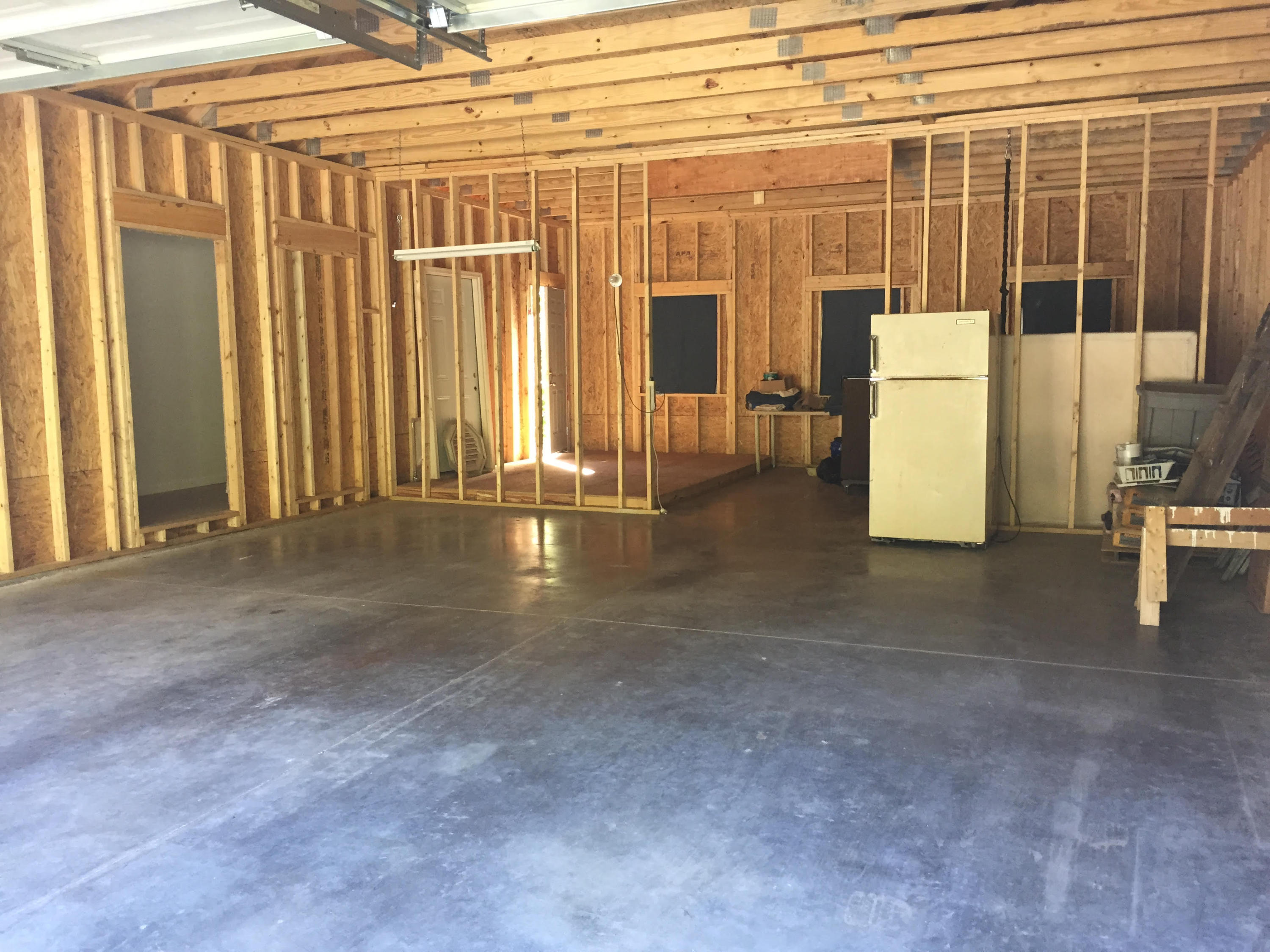 723 Corum Road Knoxville, TN 37924 - Photo 18 of 18 Large two car garage