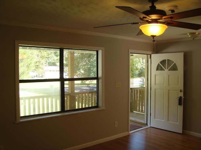 723 Corum Road Knoxville, TN 37924 - Photo 6 of 18 Living room