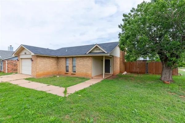 $2,295 | 3902 Karen Drive, Abilene, TX 79606
