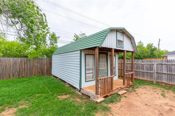 $2,295 | 3902 Karen Drive, Abilene, TX 79606