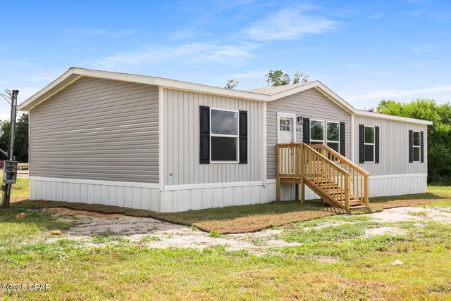 $185,097 | 6420 Oakenshaw Drive, Youngstown, FL 32466